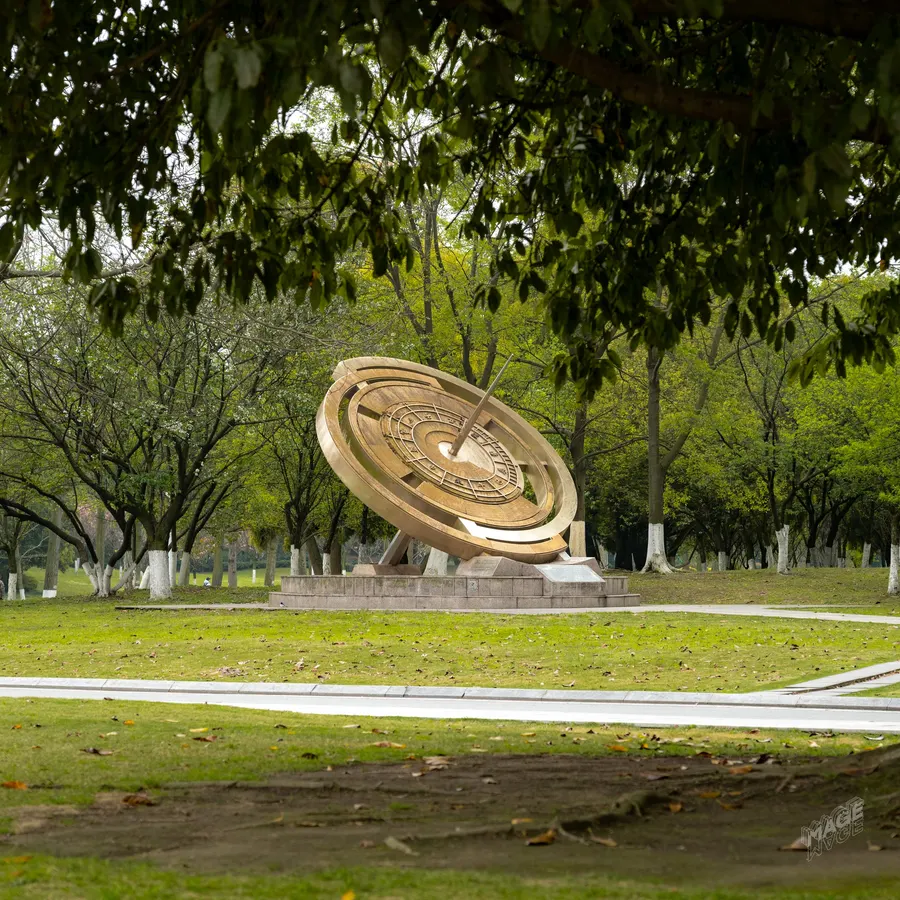 2025-04-01 · 第 6 张